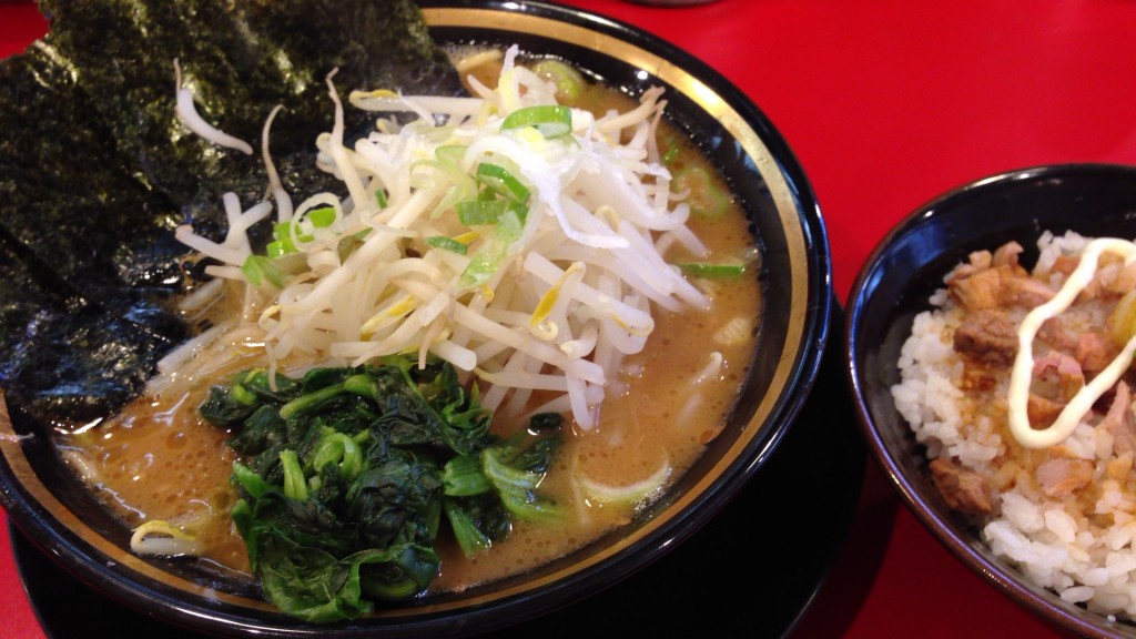 ラーメン並にネギもやし10円！+まかない飯