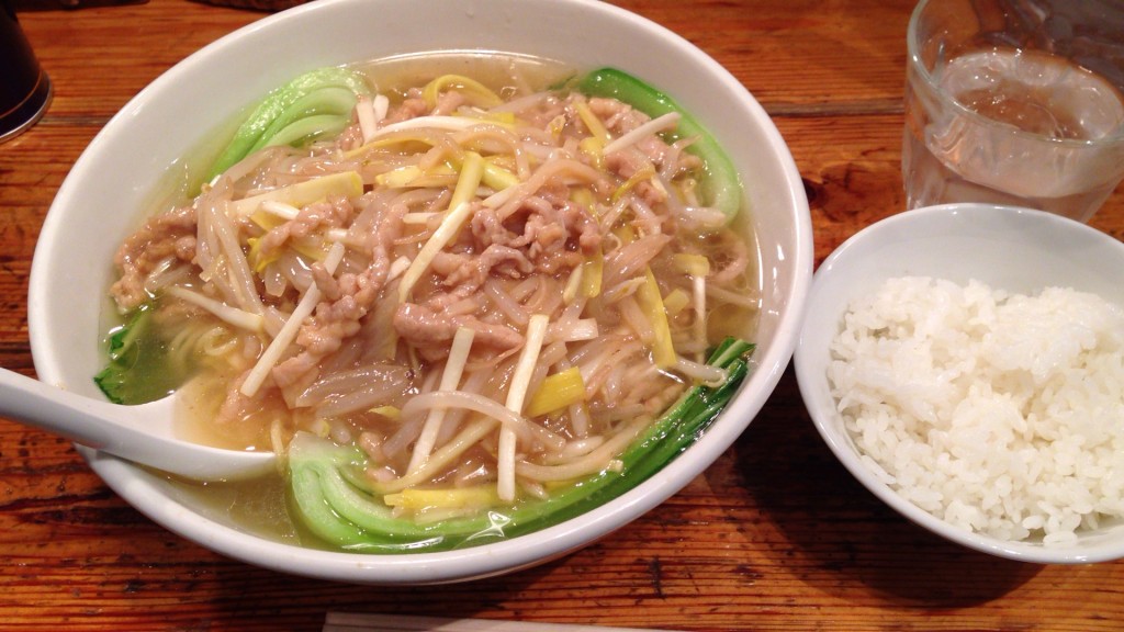 限定麺にて豚と黄ニラの細切りあんかけ麺+ライス