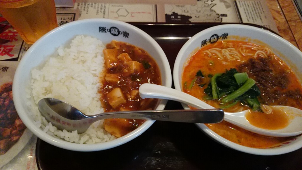 ランチのハーフセット(坦々麺＋陳麻飯)