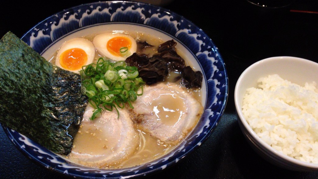 ラーメン+味玉+小ライス