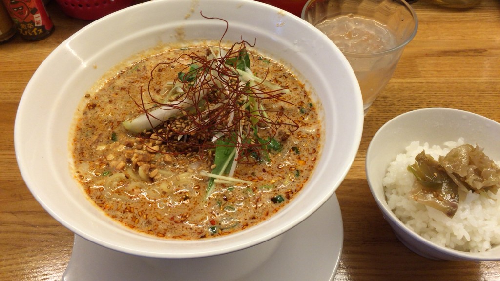 金胡麻担担麺＋サービスの小ライス＋あっさりザーサイ