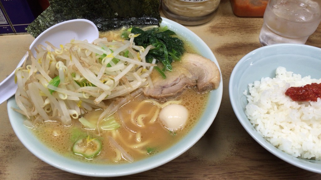 醤油ラーメン並＋キャベモヤ＋ライス！