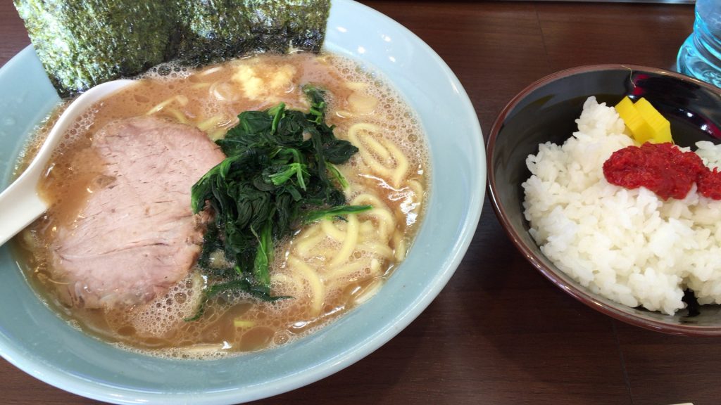 ラーメン並＋ライス、『ザ・寿々喜家』なルックス！