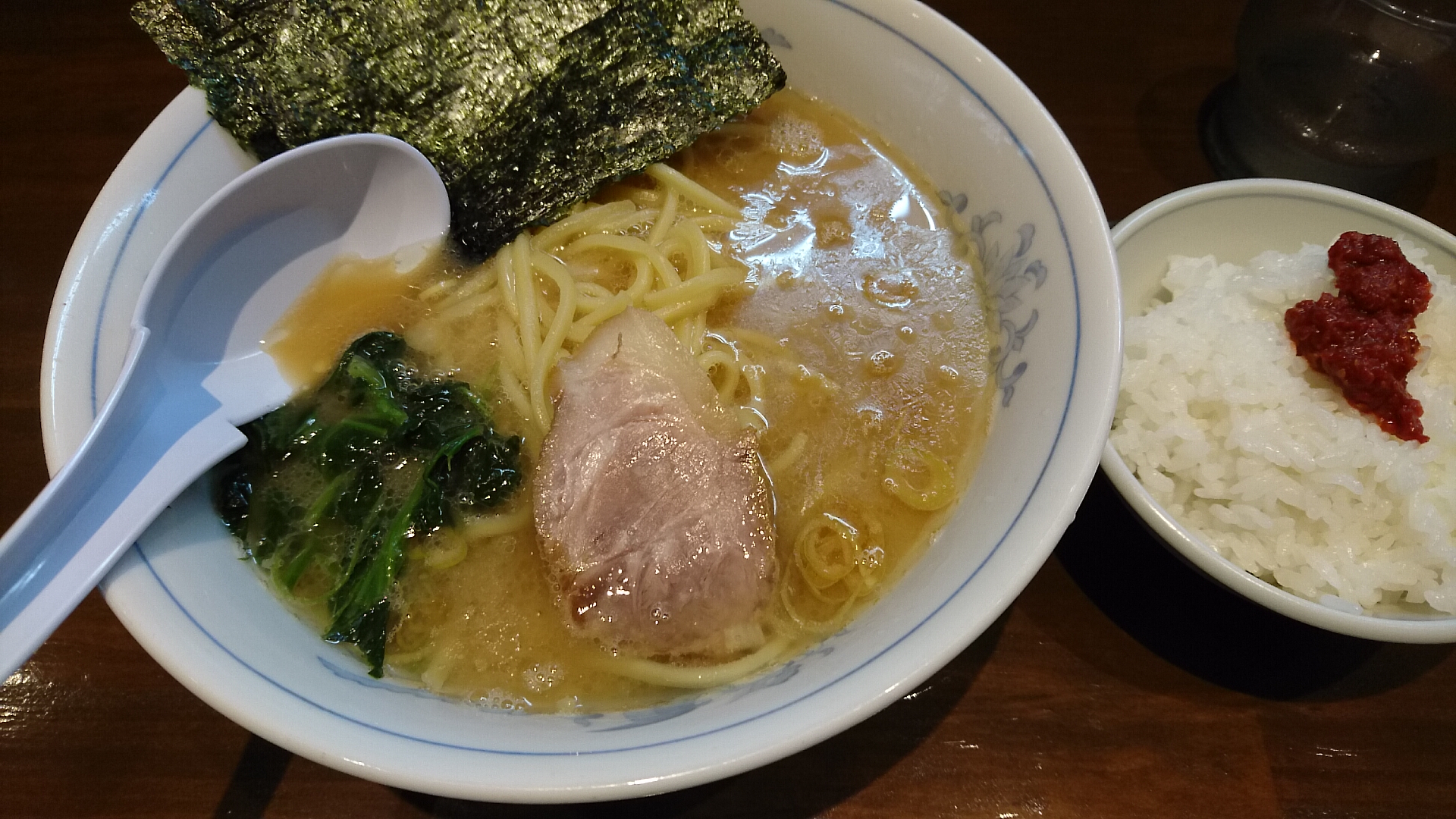 ラーメン並＋ライス 変わらない味わい