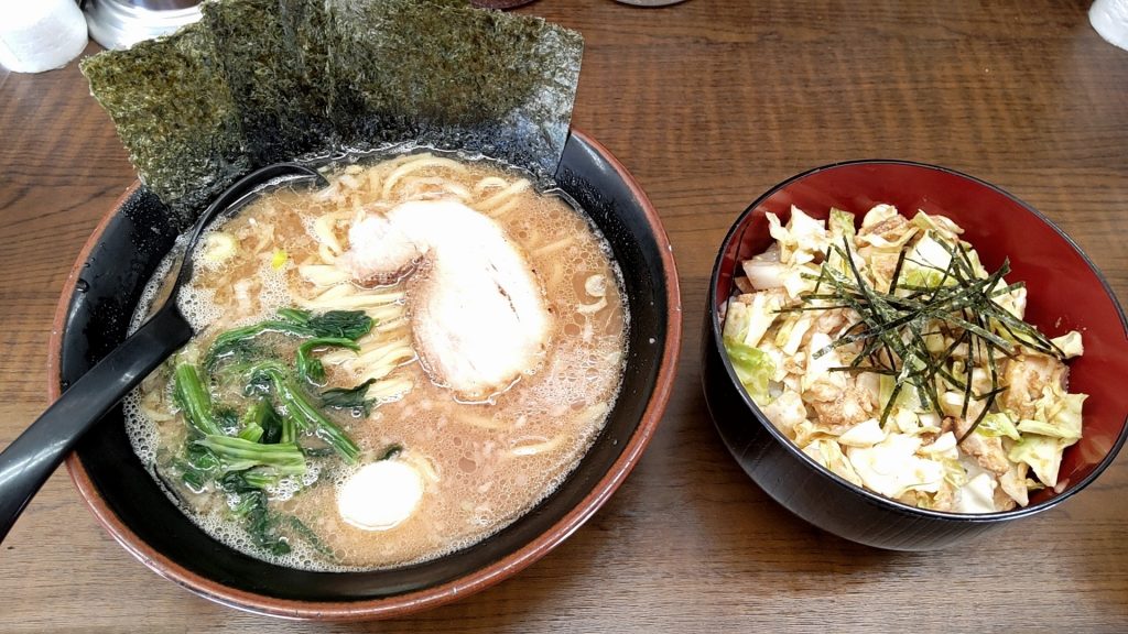 豚骨醤油ラーメン＋キャベチャー丼